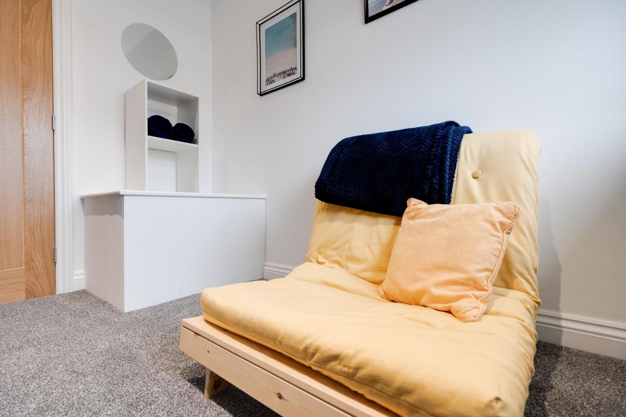 Shawe House - 10 Minute Mcr Airport - Free Parking Villa Wythenshawe Szoba fotó